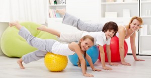 7-Tips-for-Busy-Mothers-to-Fit-In-Exercise-With-Your-Kids