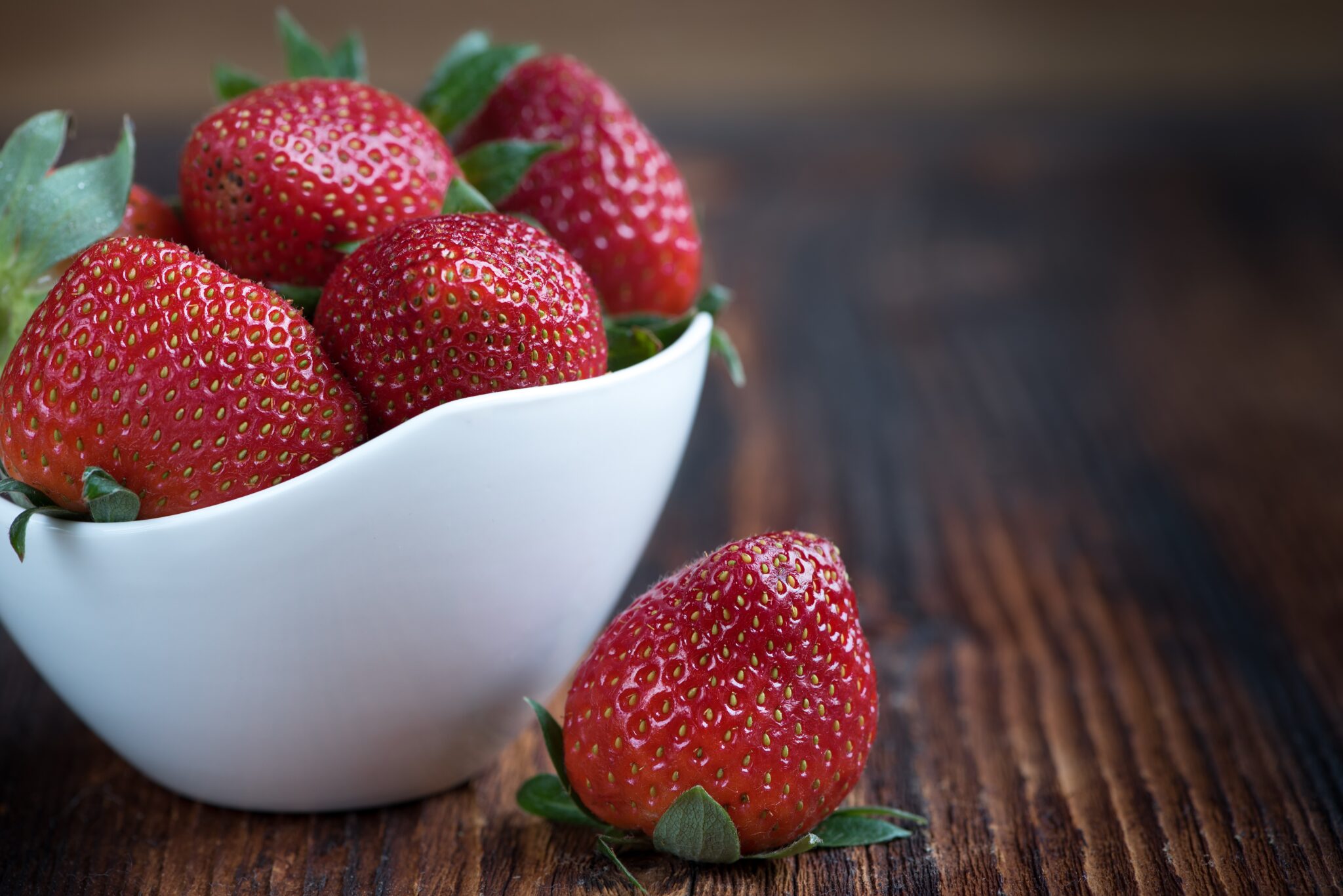 bowl of fresh strawberries